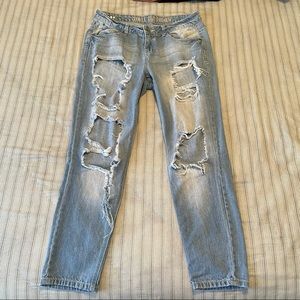 Distressed Boyfriend Jeans!